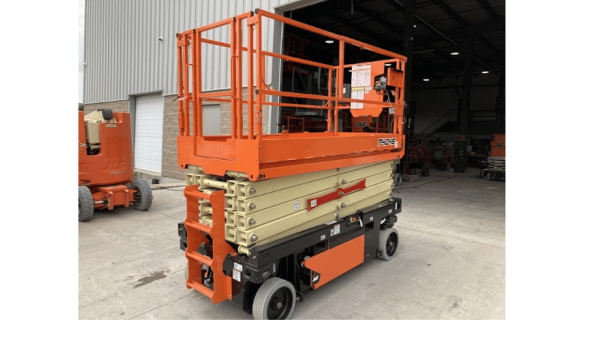 JLG Scissor Lift